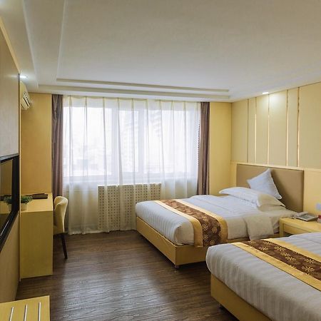 Beiguo Zhichun Business Hotel Manjur Exterior foto